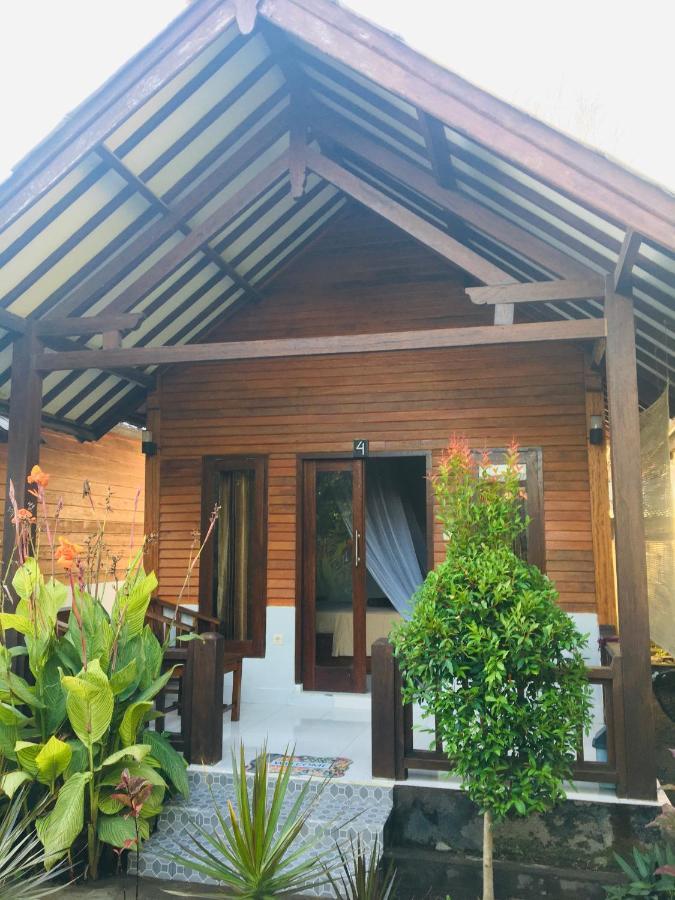 Puring Bungalows Gili Air Exterior photo