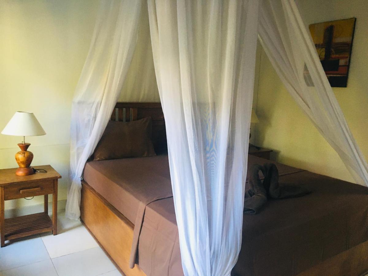 Puring Bungalows Gili Air Exterior photo