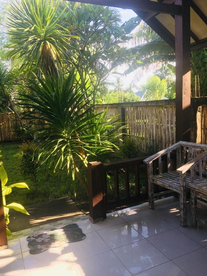 Puring Bungalows Gili Air Exterior photo