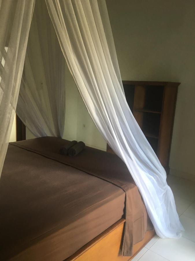 Puring Bungalows Gili Air Exterior photo