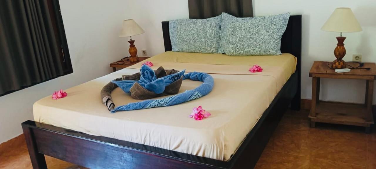 Puring Bungalows Gili Air Exterior photo