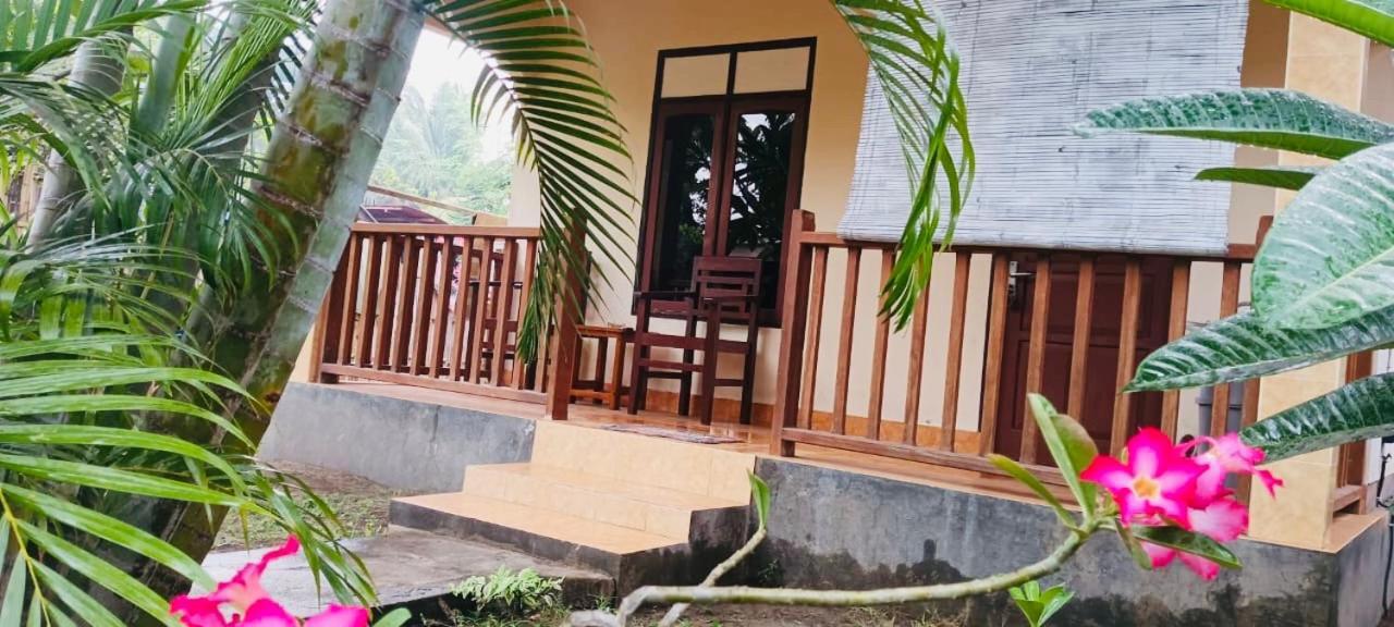 Puring Bungalows Gili Air Exterior photo