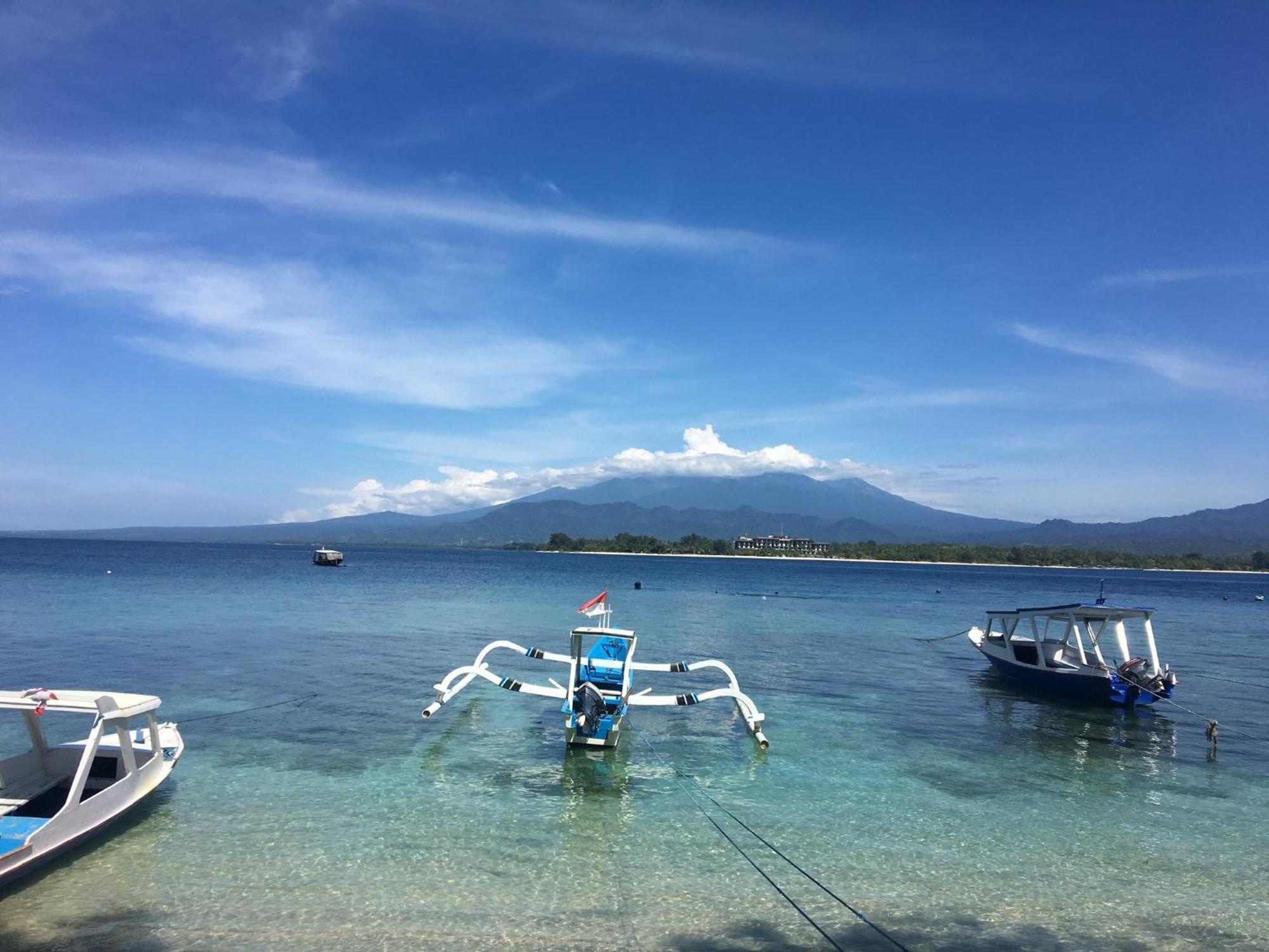 Puring Bungalows Gili Air Exterior photo